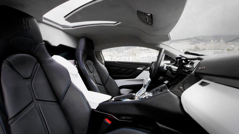 W Motors Lykan Hypersport салон
