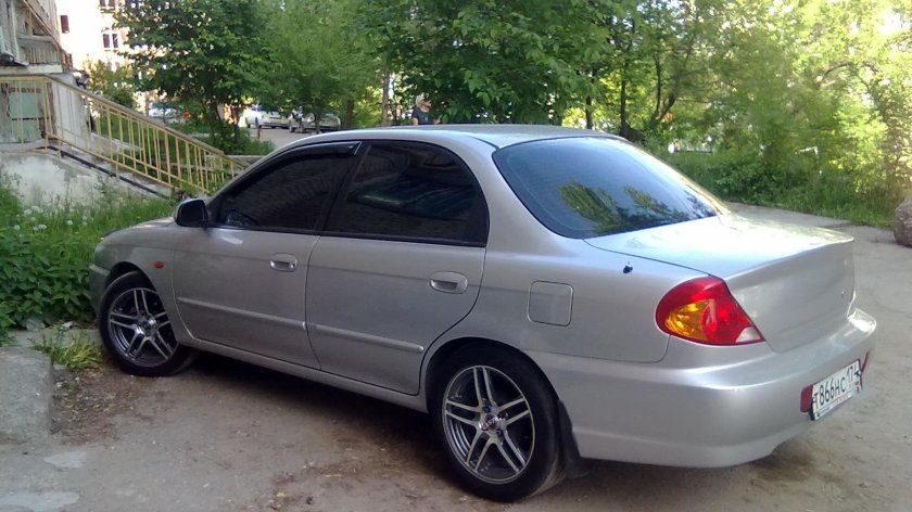 Kia Spectra r16
