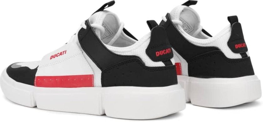 Спортивная обувь