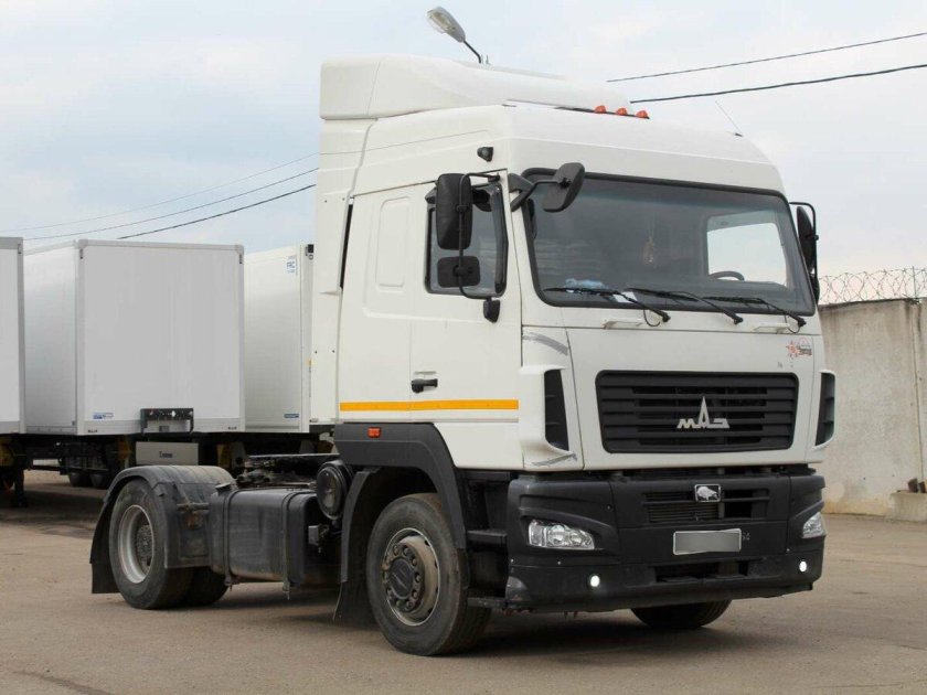 МАЗ 5440 белый