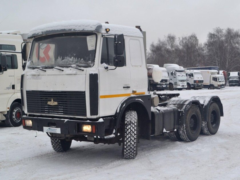 МАЗ 6422 седельный тягач