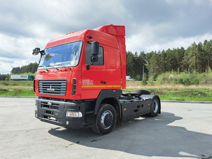 Тягач МАЗ 544028