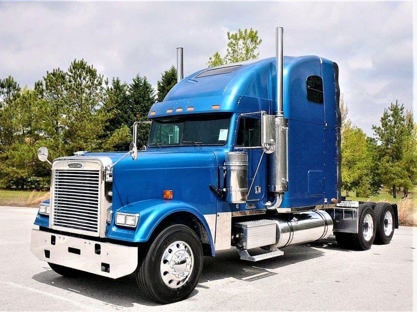 Американский грузовик freightliner