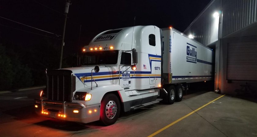 Американский грузовик freightliner