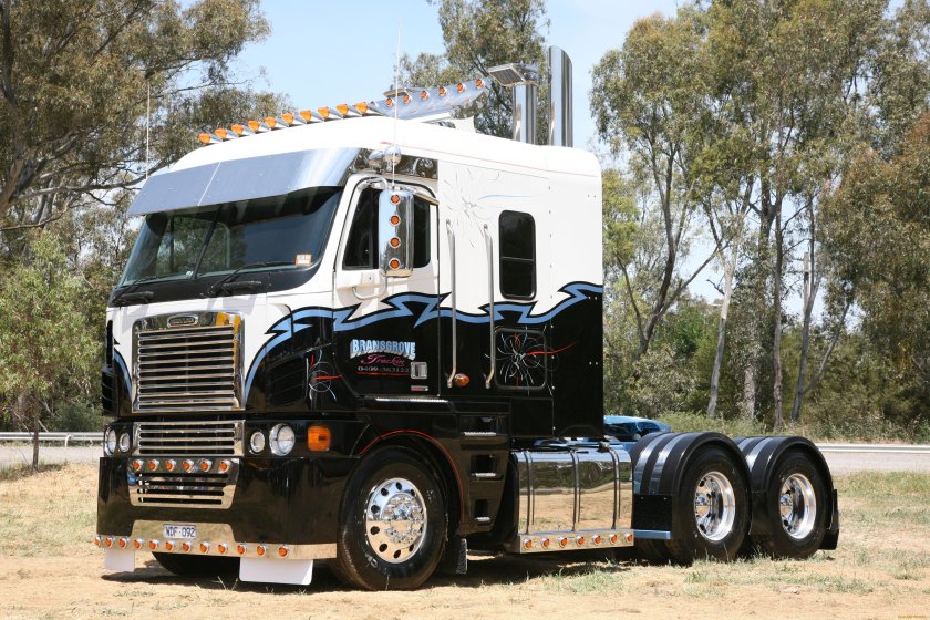 Freightliner 9800