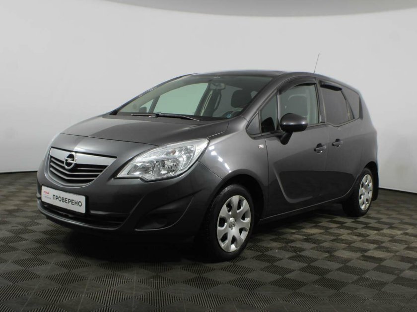 Opel Meriva b с 2010 г.в белый фон