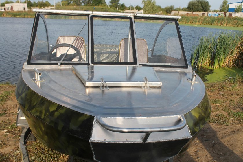 Лодка Ерш 390