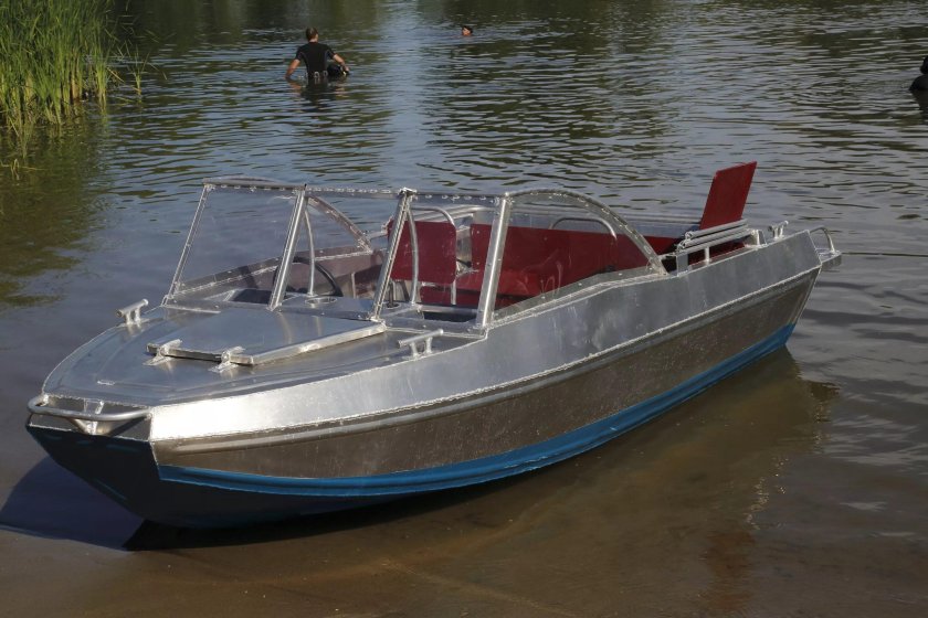 Алюминиевая лодка
