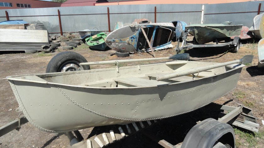 Лодка Ерш 2м