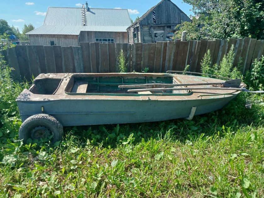 Лодка тюменка