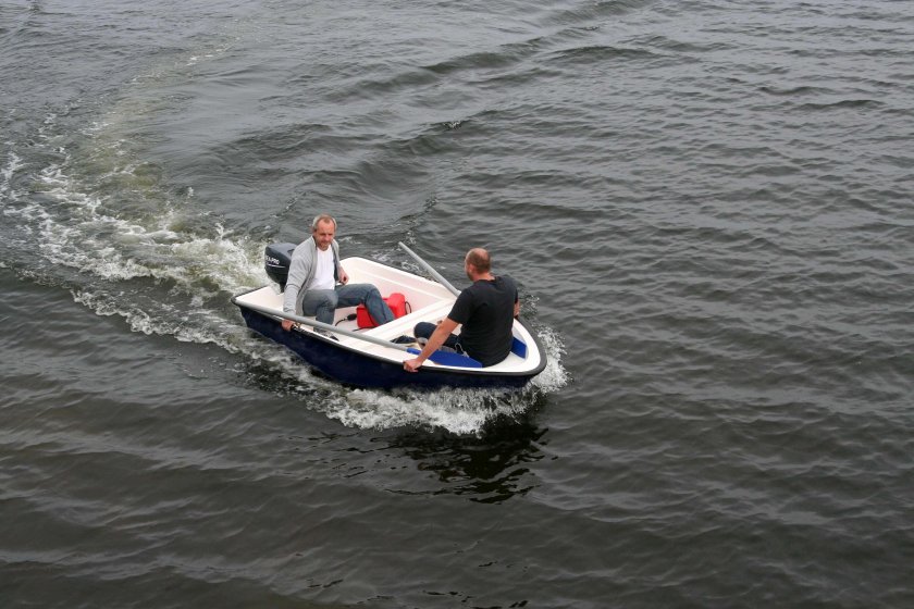 Лодка Ерш 2м