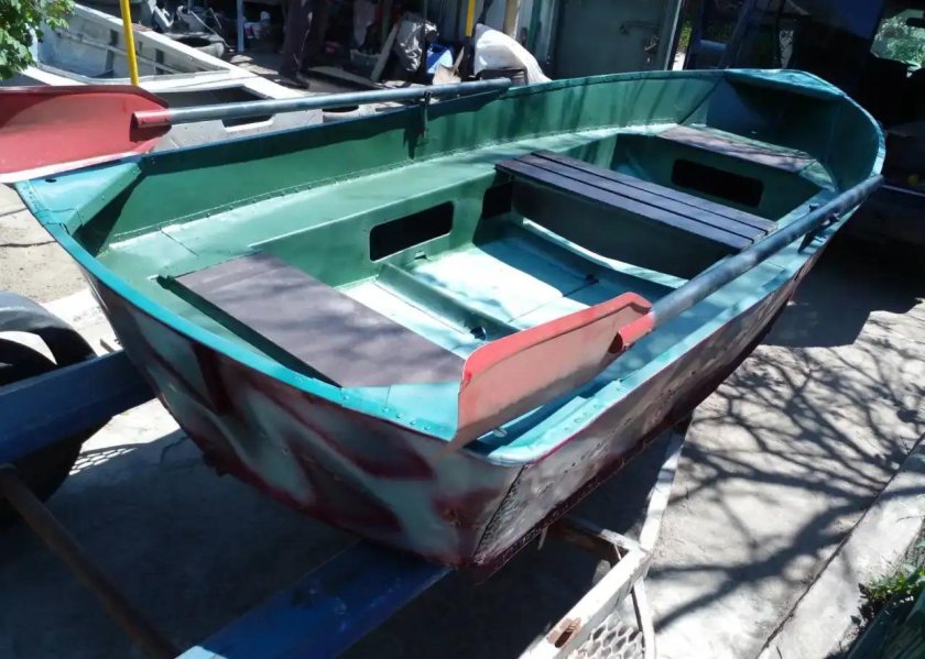 Лодка пластиковая 320