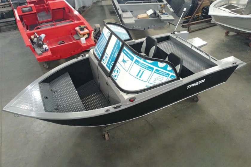 Алюминиевая моторная лодка «Триера 420»