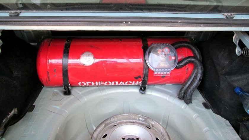 Машина ГАЗ С ГБО