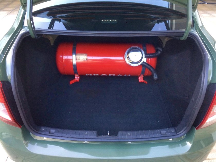 ГБО баллон 60 литров в Лада Гранта