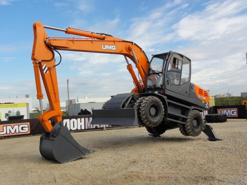 Экскаватор Эксмаш e170w