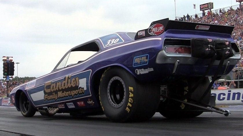 Форд Мустанг Драгстер