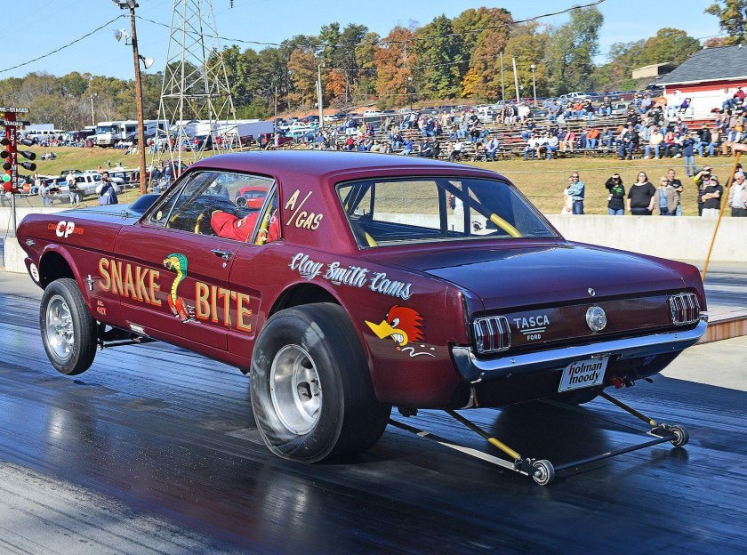 Форд Мустанг Драгстер