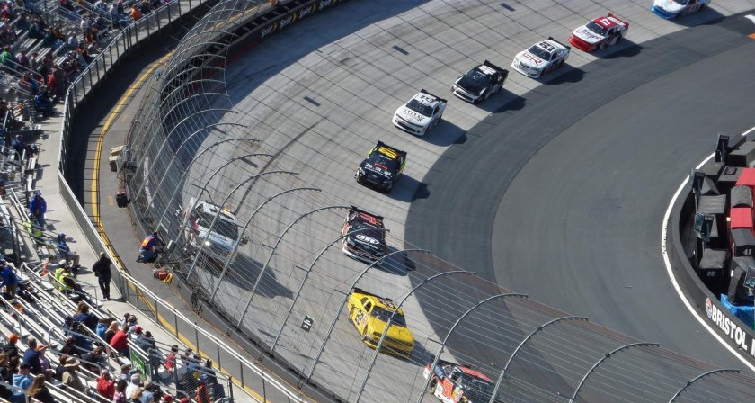 Американские гонки по кругу наскар