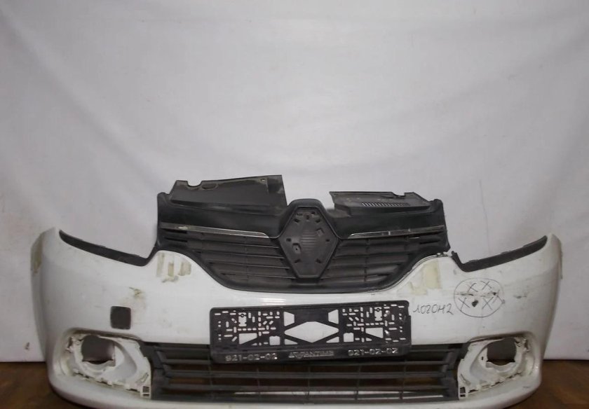 Передний бампер Рено Логан 2 белый