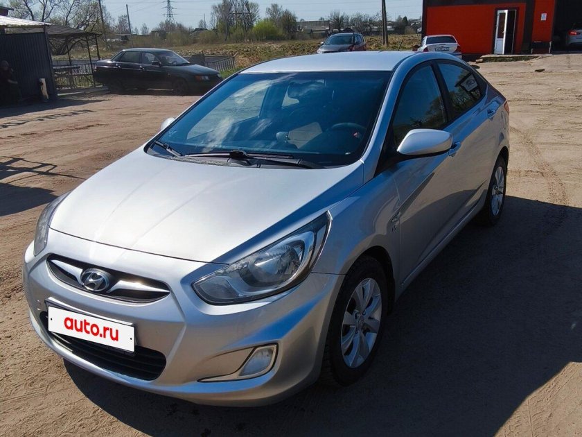 Hyundai solaris 2011