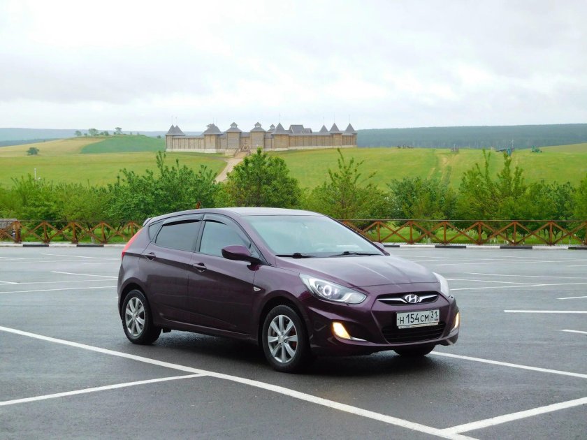 Hyundai Solaris Hatchback 2012