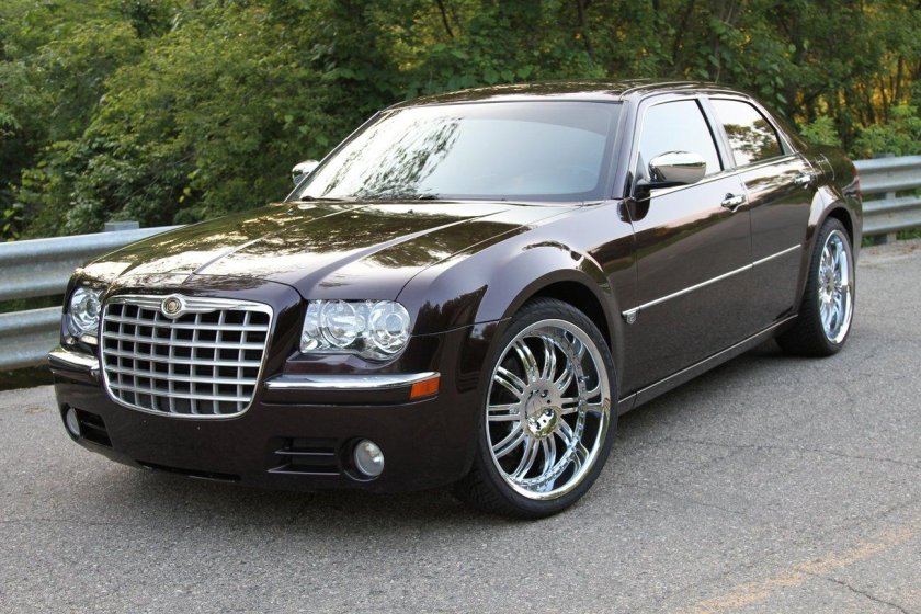 Крайслер 300с 2005