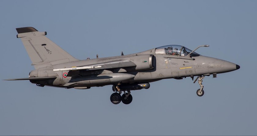 Самолёт AMX International