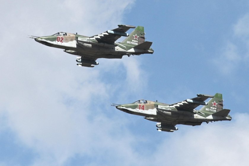 Самолёт-Штурмовик Су-25