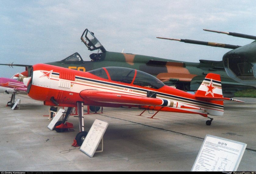 Спортивный самолет су 29