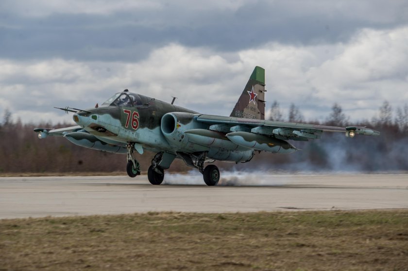 Грач самолет Су 25