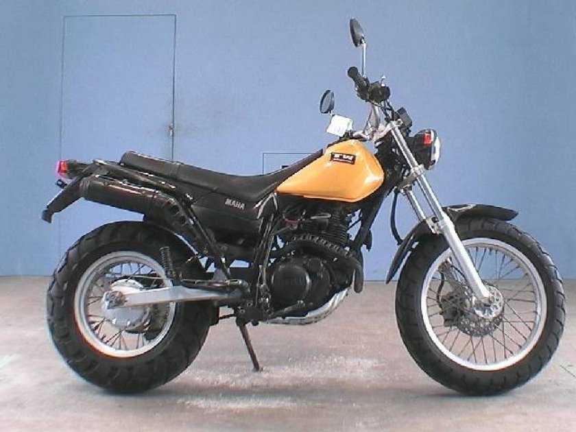 Yamaha tw200 Honda FTR