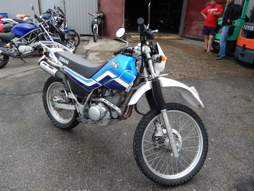 Ямаха 225 мотоцикл