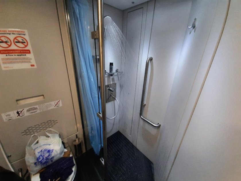 Поезд с душем