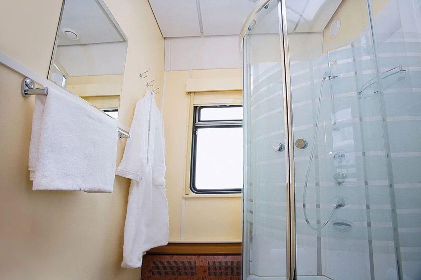 Жемчужина Кавказа поезд вагон Люкс