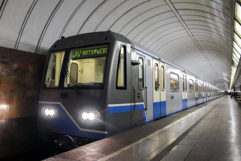 Метровагон 81-717.6