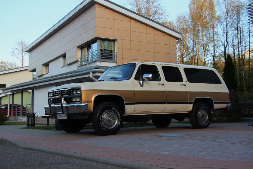Chevrolet Suburban 1986