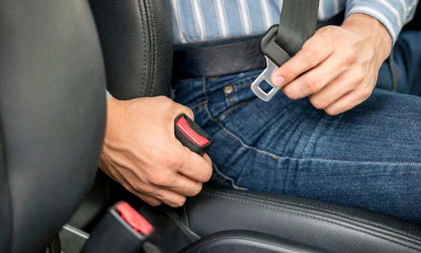 Ремень безопасности