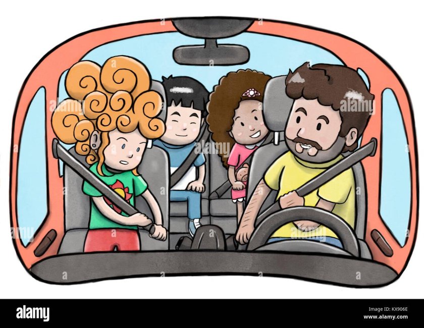 Семья пристегнутая в машине