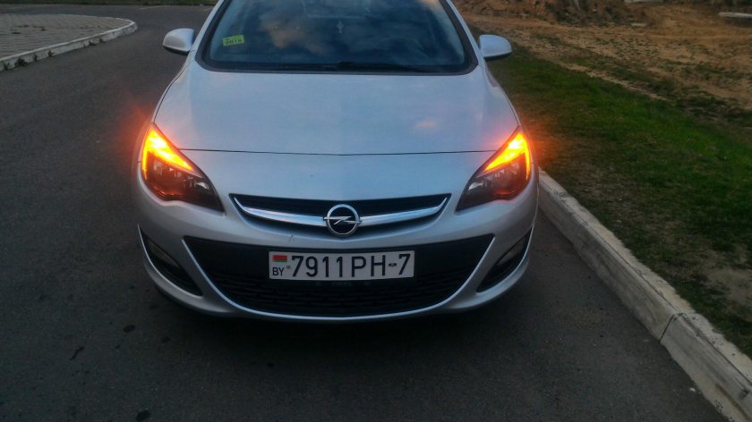 Opel Astra j оранжевые ДХО