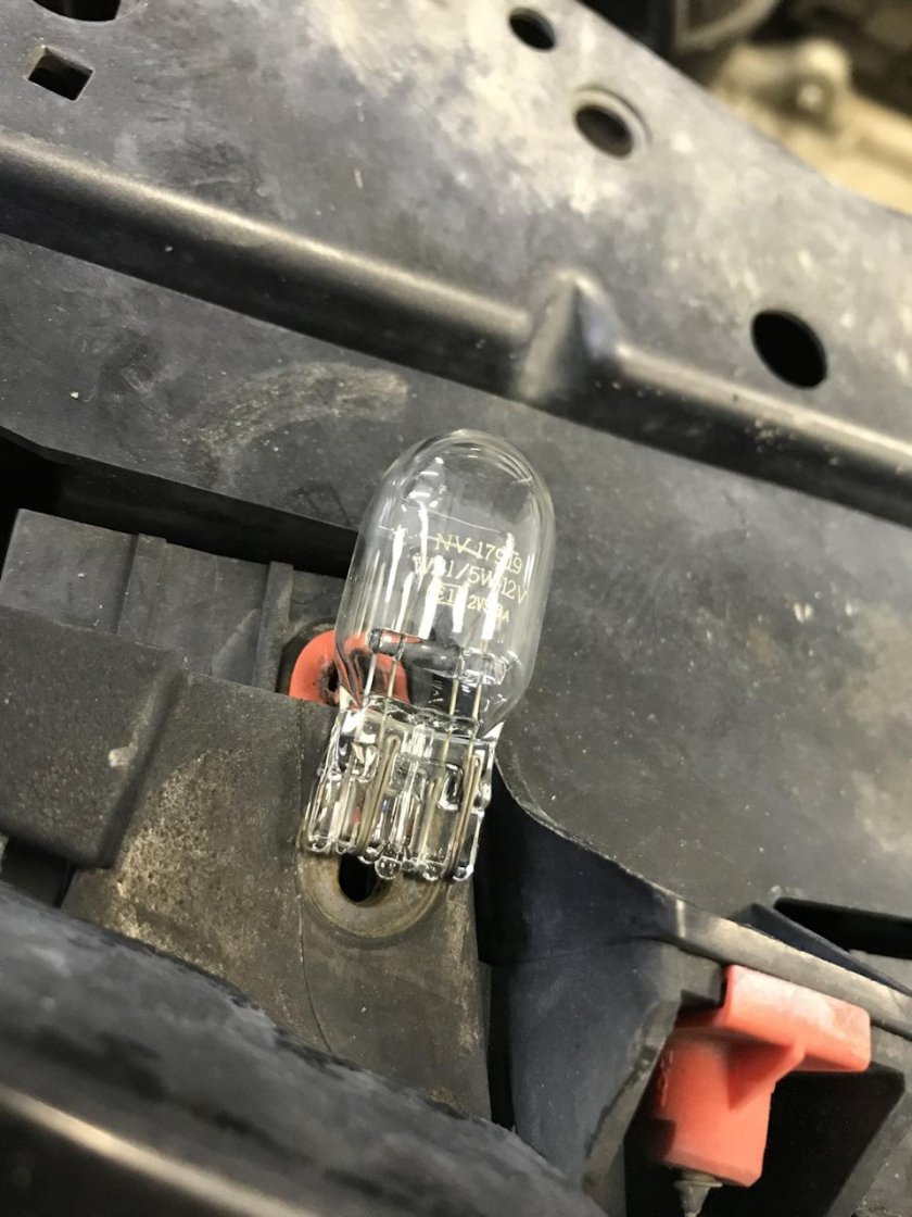 Габаритная лампочка Опель Астра h