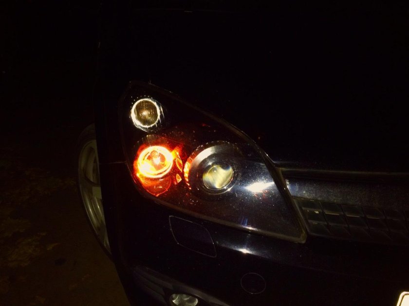 Оранжевые габариты Opel Astra h