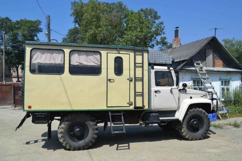 ГАЗ 3308 кунг