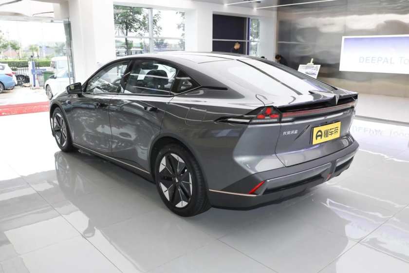 Changan deepal sl 03