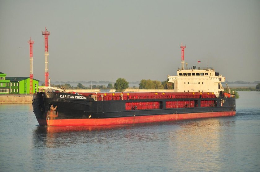 Теплоход Сулак