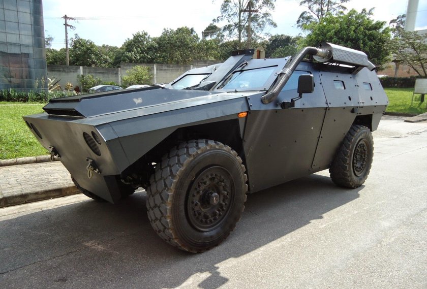 Броневик Bae RG-41