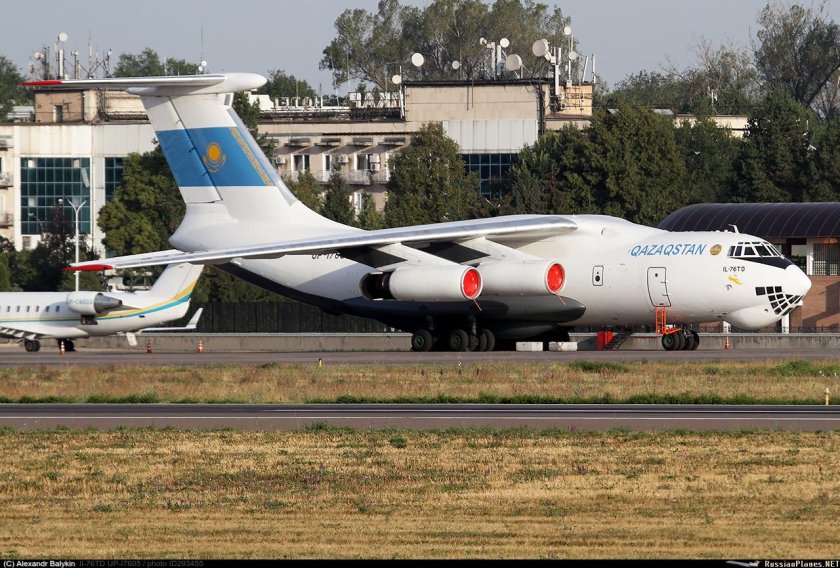 Самолет ил-76 Абакан Эир