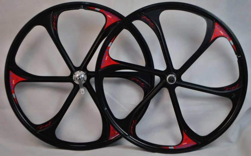 Диски литые велосипедные 26х2,125-1,75 -1