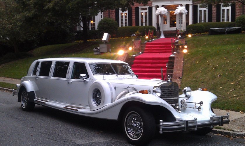Линкольн Таун кар лимузин