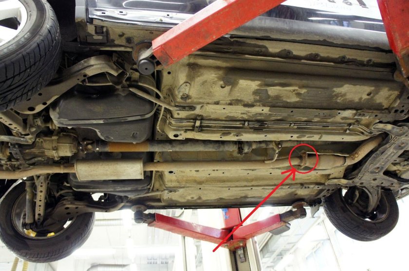 Ниссан х-Трейл т30 снизу